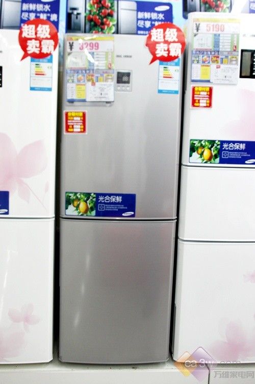 光合保鲜技术受捧 三星两门冰箱受欢迎