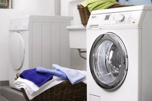 生活大讲堂：如何给洗衣机消毒？