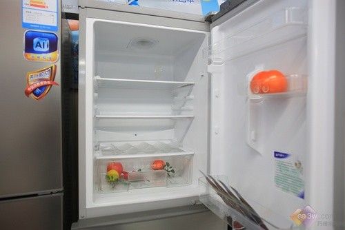 美菱清新“小雅”冰箱 国美冰点促销价 