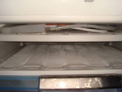 家电维修：轻松教你去除冰箱内的冰霜 