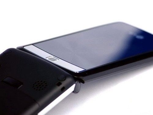 LG新款翻盖安卓手机 致经典还是改变未来-万维家电网