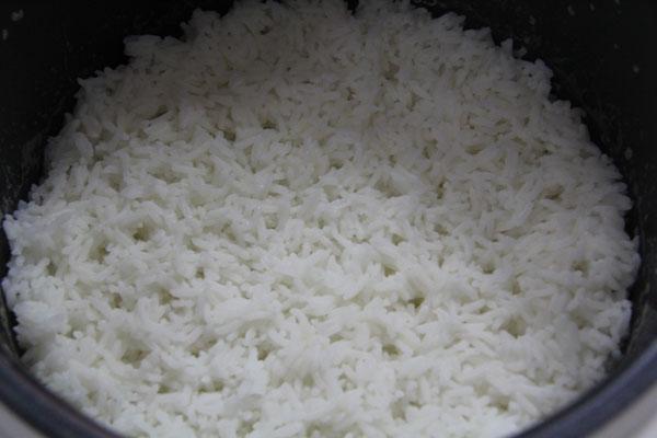 日本电饭煲蒸出的米饭