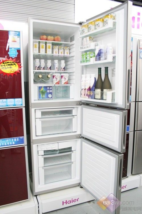 海尔三门冰箱降2500 小康生活新开始 