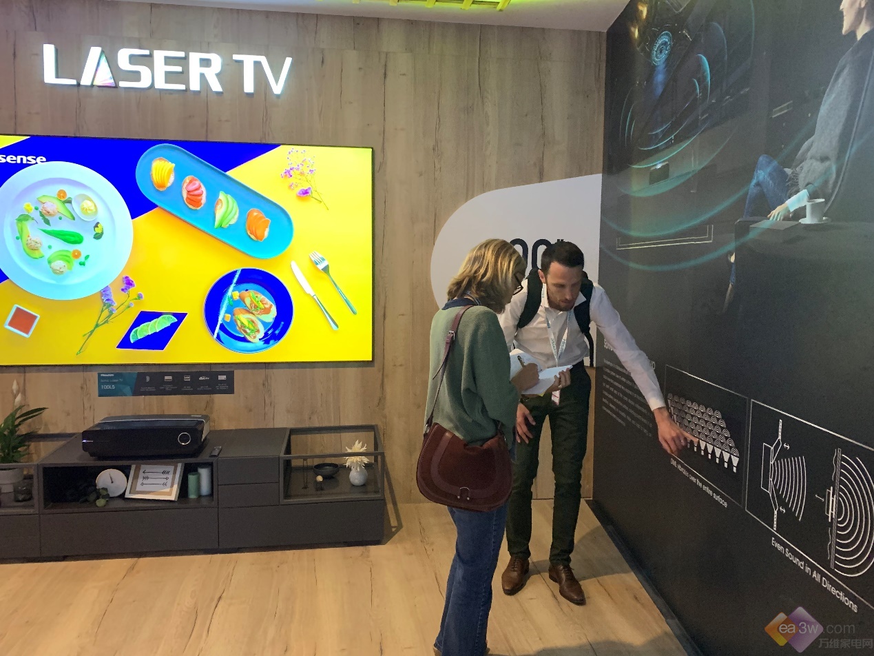 海信8K叠屏和屏幕发声激光电视重磅亮相IFA 2019