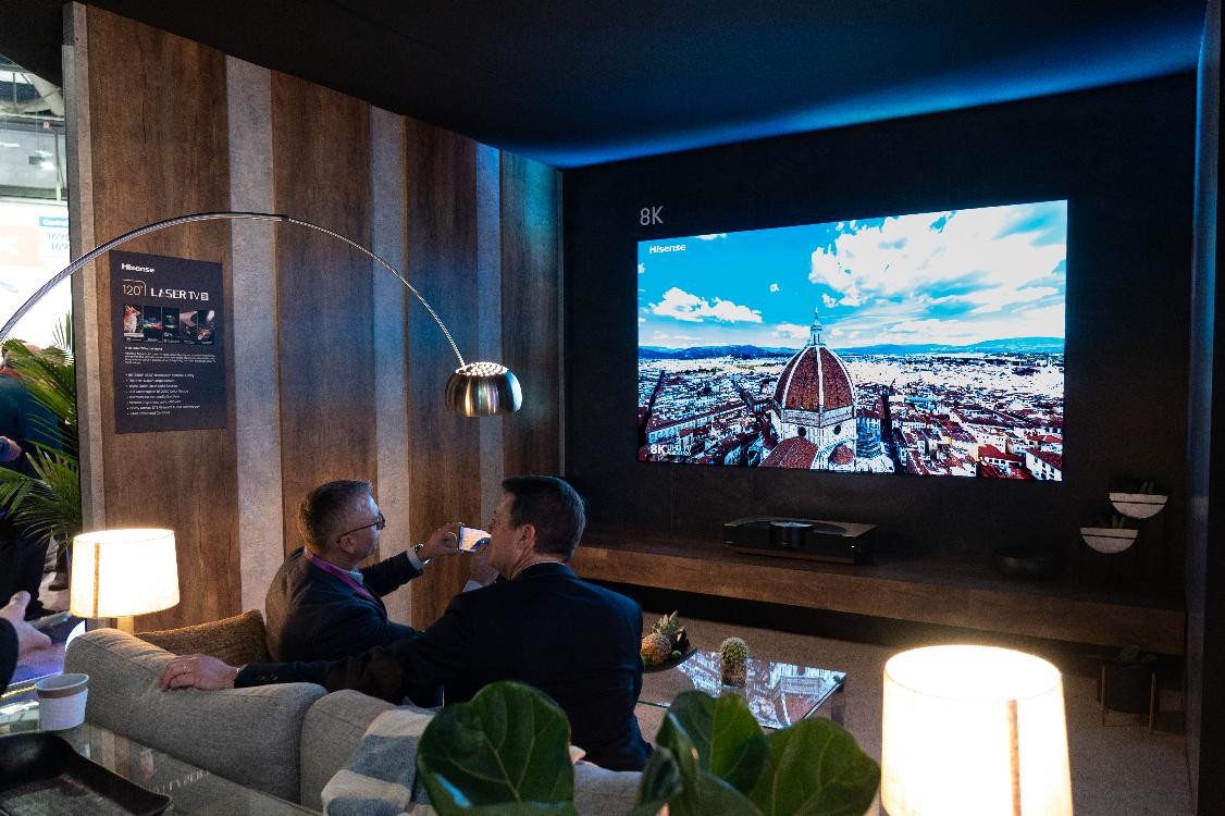 海信全球首款8K激光电视亮相美国CES 2023