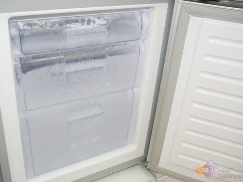 三门冰箱不足3000元 容声三门冰箱受捧